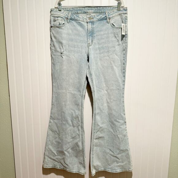 Old Navy Denim - Old Navy Super Flare Jeans Lightwash Denim High Waisted NEW Size 14